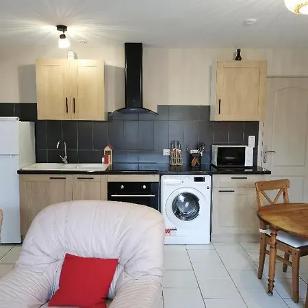 Bienvenue Chez Nous Apartment *